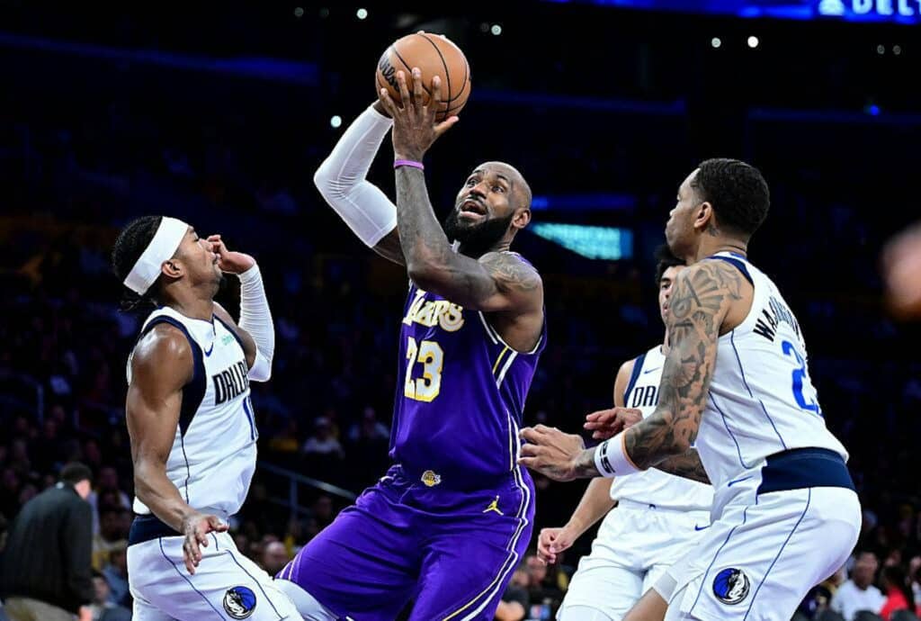 勒邦占士大三元紀錄